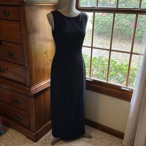Elegant Navy Sleeveless Dress